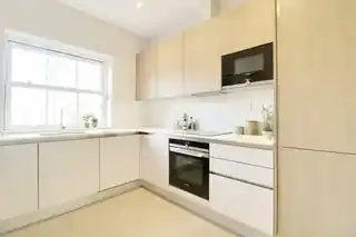 1 Accommodation Road, photo 3