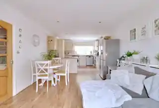 1 Allen Road, photo 3