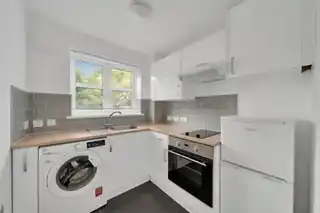 1 Andrews Place, photo 4