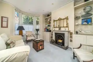 1 Ashburnham Road, photo 3