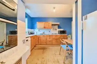 1 Barnfield Avenue, photo 3