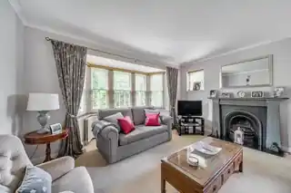 1 Bede Close, photo 2