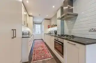 1 Bedser Close, photo 3