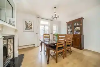 1 Beresford Road, photo 4