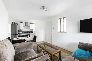1 Boardman Close, photo 2