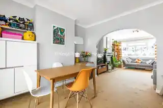 1 Bramdean Gardens, photo 3