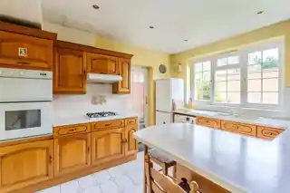 1 Broadlands Close, photo 2