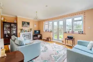 1 Broadlands Close, photo 3