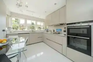 1 Catterick Close, photo 4