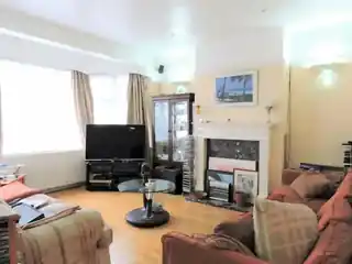 1 Colmore Road, photo 3