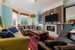 1 Crawley Road, photo 2