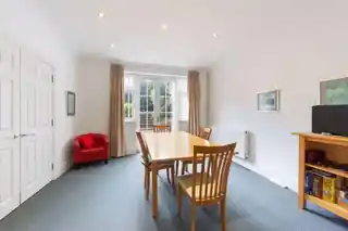 1 Crispin Mews, photo 3