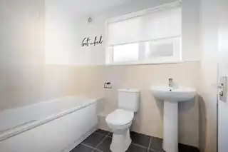 1, Daisy Court, Belmont Road, photo 3