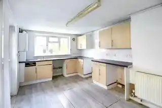 1 Dickens Road, photo 3