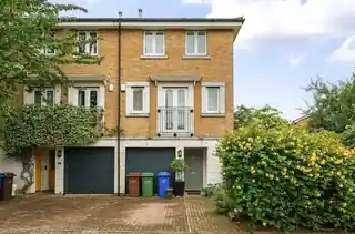1 Donato Drive, photo 2