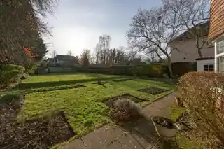 1 Elton Road, photo 4
