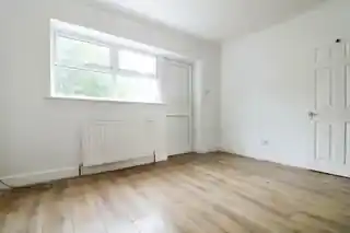 1 Erin Close, photo 3