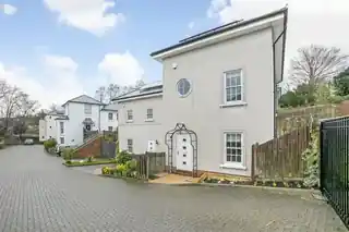 1 Gayfere Place, photo 4