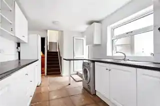 1 Gillespie Road, photo 4