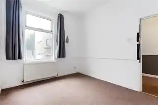 1 Gillespie Road, photo 3