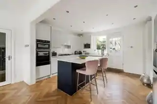 1 Grove Crescent, photo 3