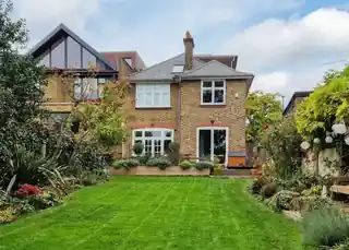 1 Honor Oak Road, photo 2