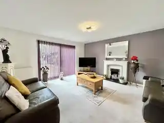 1 Hunters Close, photo 3