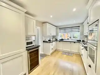 1 Hunters Close, photo 2