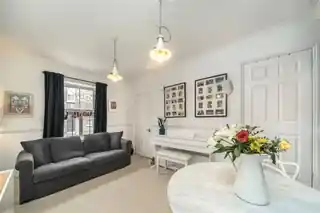 1 Kingsdale Road, photo 3