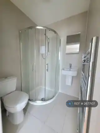 1 Layfield Road, photo 3