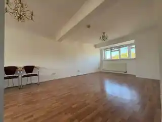 1 Lee Road, photo 3