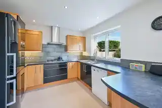 1 Maltby Road, photo 4
