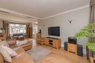 1 Meadow Drive, photo 3