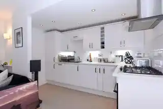 1 Milton Avenue, photo 2