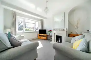 1 North Way, photo 2