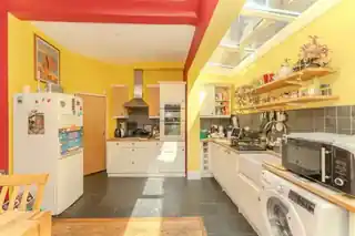 1 Northcroft Road, photo 4