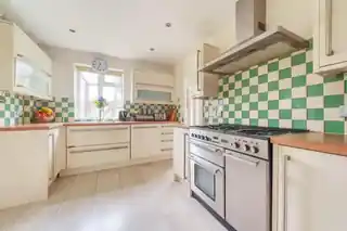 1 Northfield Road, photo 3