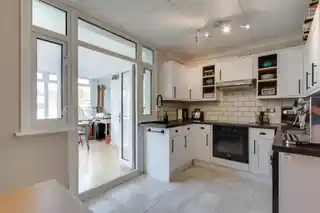 1 Penshurst Avenue, photo 4