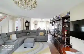1 Regina Close, photo 3