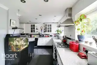 1 Regina Close, photo 4