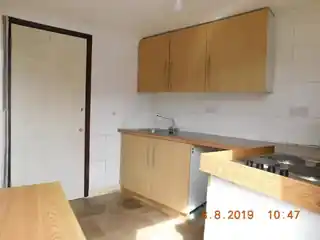 1 Review Road, photo 2