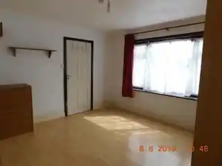 1 Review Road, photo 4