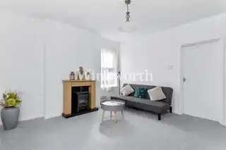 1 Rowland Hill Avenue, photo 3