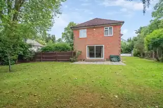 1 Royston Park Road, photo 3