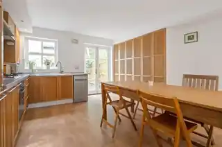 1 Wakeham Street, photo 2