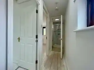 1 Windrush Road, photo 4
