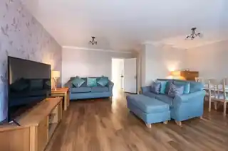 10 Arran Close, photo 2