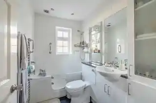 10 Bagley Close, photo 4