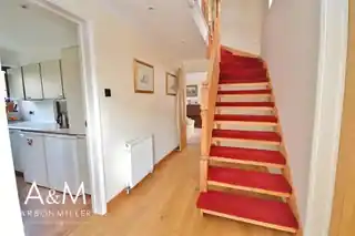 10 Barrington Close, photo 3
