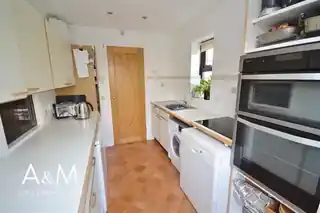10 Barrington Close, photo 4